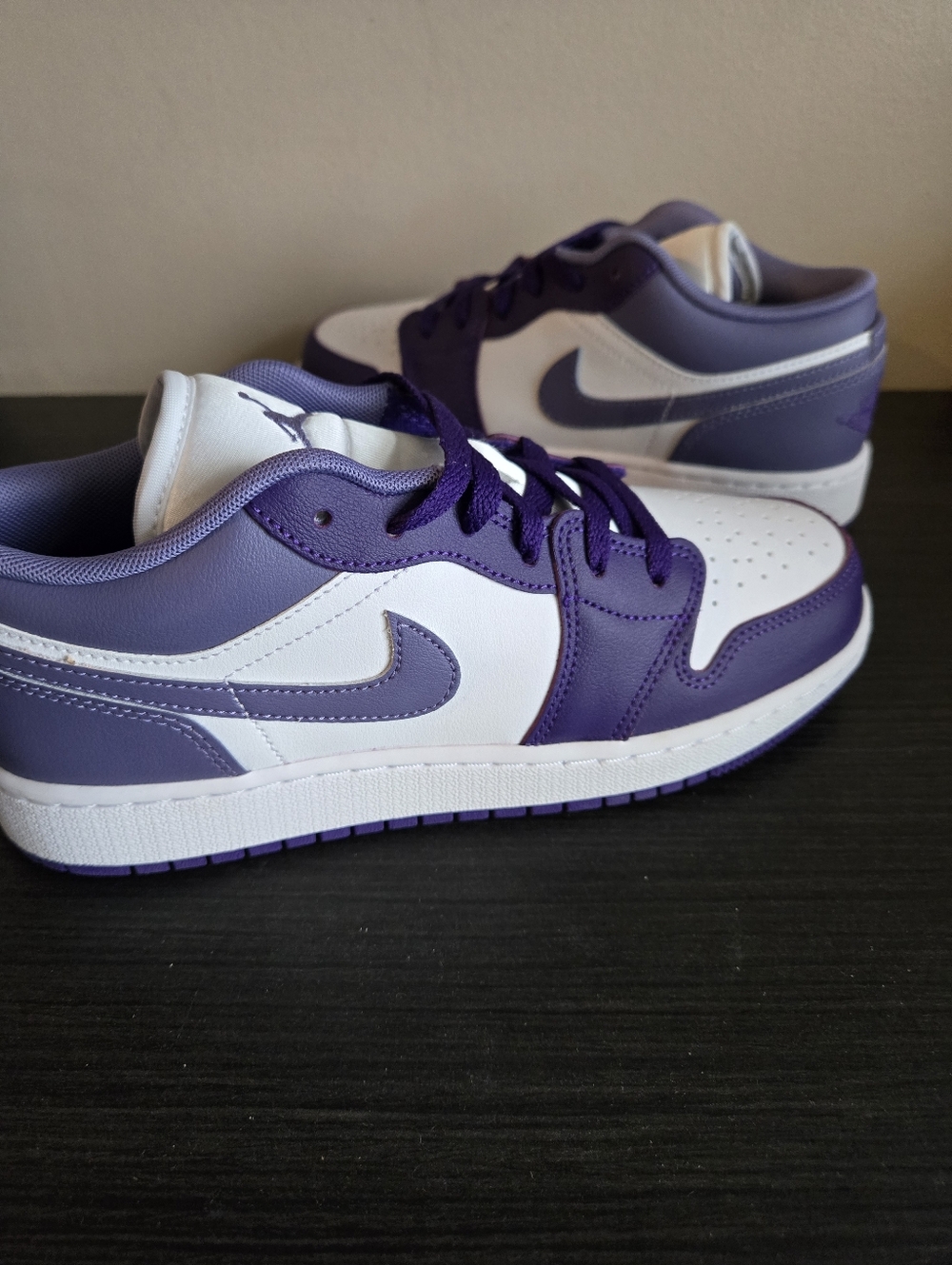 Air Jordan 1 Low GS Court Purple 553560-551 Youth Size 6Womens 7.5 New - Picture 10 of 11